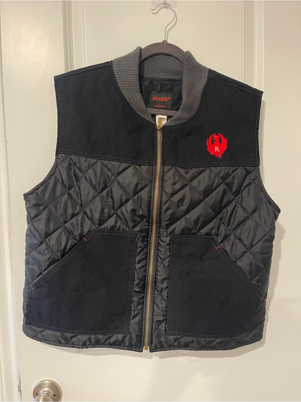 Ruger Black Quilted Men's Vest with Red Logo
